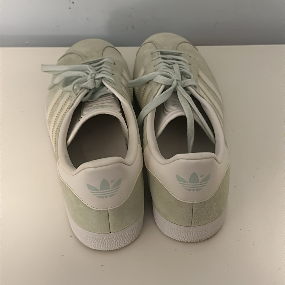 Adidas Gazelle Shoes - Picture 4 of 7